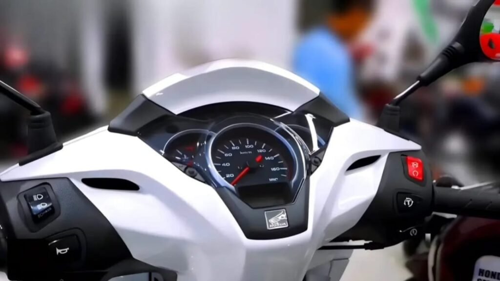 Honda Activa 8G Launched – 2025 Model Promises 67 km/l Mileage & Smart Features You’ll Love!